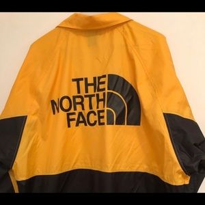 The North Face- Womens XXL Windbreaker Yellow/Black Combo Jacket